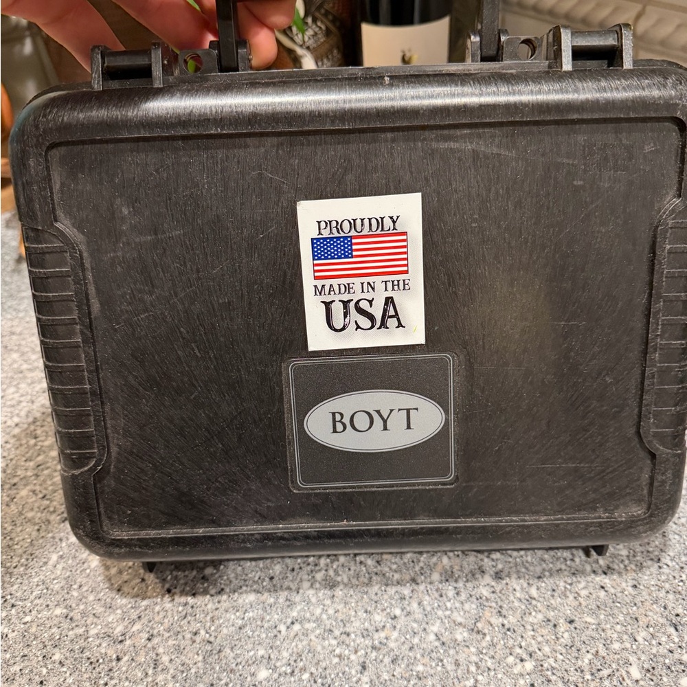BOYT Handgun Hard Black Protective Case with USA Sticker